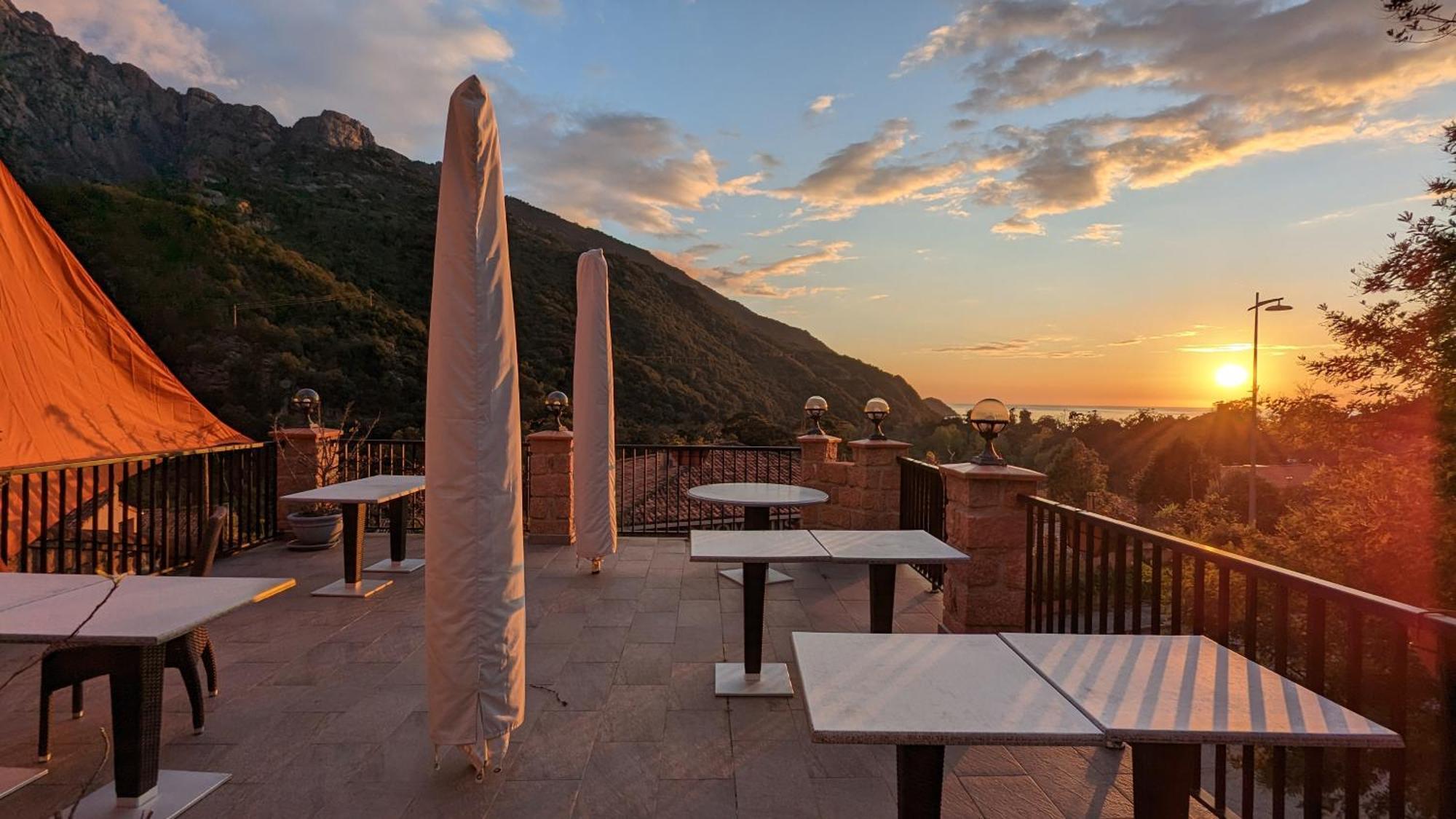 Le Porto T3 55M2 Vue Mer Immeuble Traditionnel En Pierre De Taille Avec Prestations Exceptionnelles Barbecue Ordinateur Videosurveillance Terrasse Panoramique Экстерьер фото