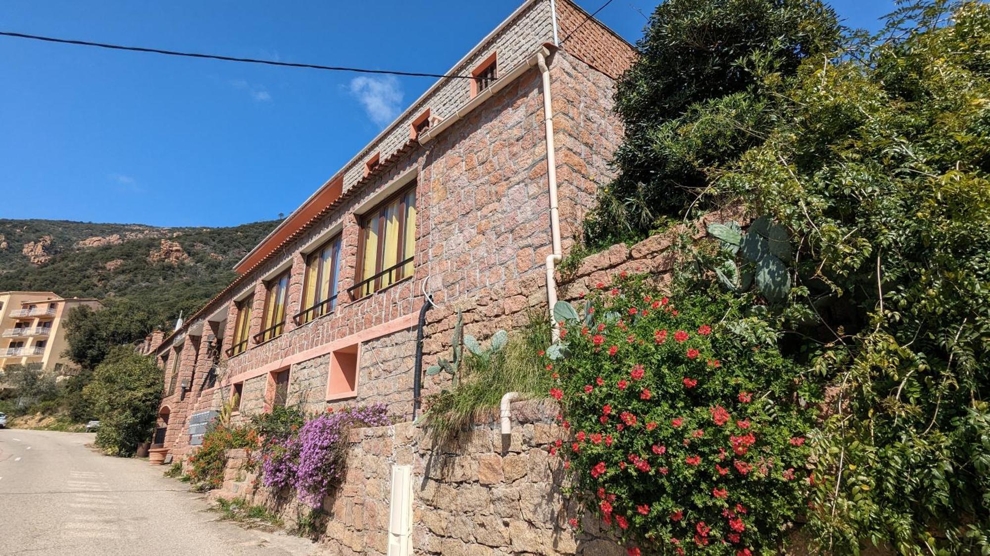 Le Porto T3 55M2 Vue Mer Immeuble Traditionnel En Pierre De Taille Avec Prestations Exceptionnelles Barbecue Ordinateur Videosurveillance Terrasse Panoramique Экстерьер фото