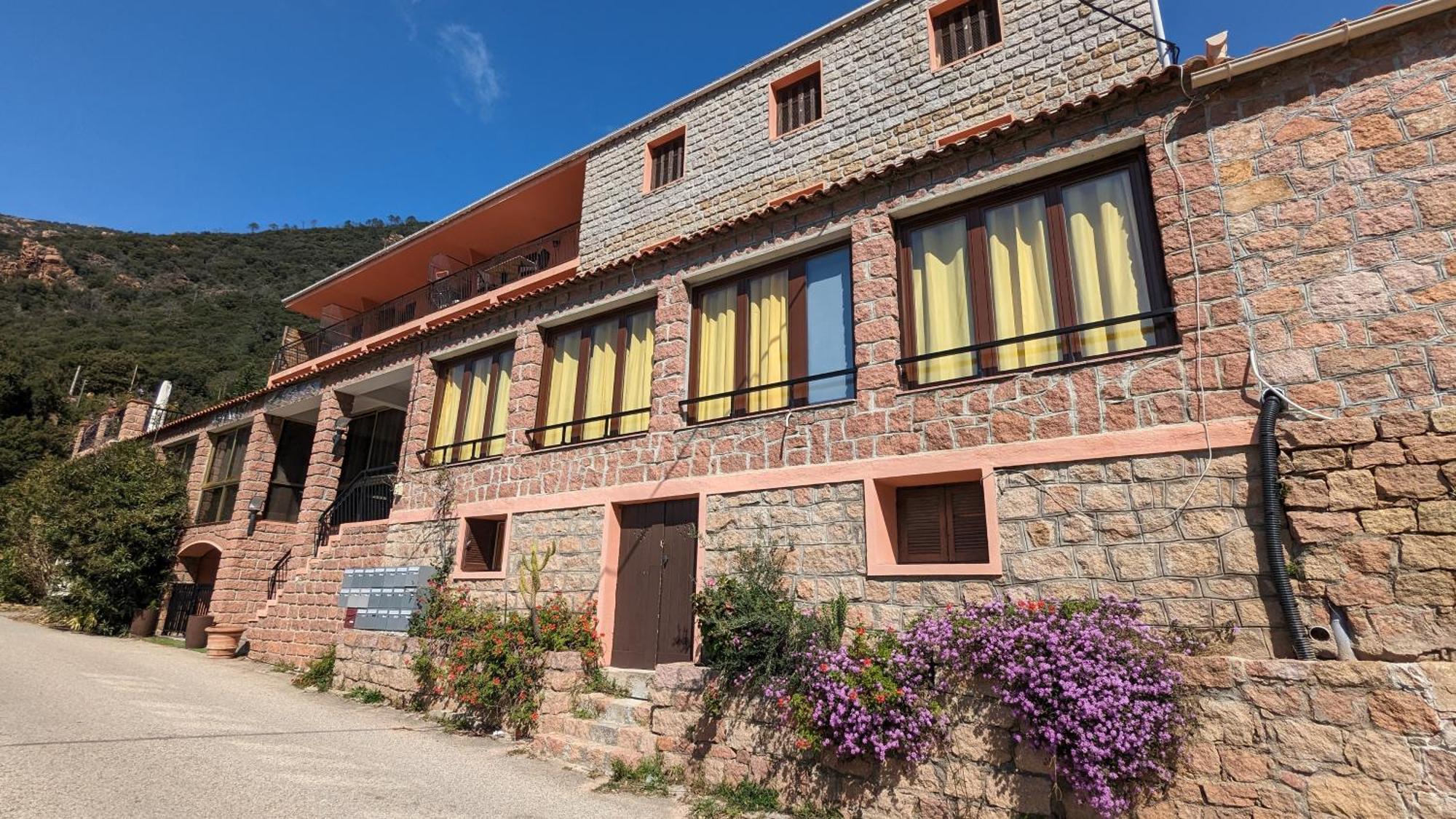 Le Porto T3 55M2 Vue Mer Immeuble Traditionnel En Pierre De Taille Avec Prestations Exceptionnelles Barbecue Ordinateur Videosurveillance Terrasse Panoramique Экстерьер фото